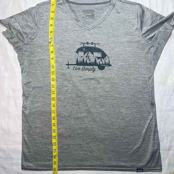 NWOT Women’s XL Patagonia Capilene Baselayer SS Graphic TShirt - Picture 5 of 7